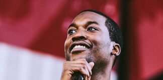 ミーク・ミル、有権者は洗脳されていたと主張:楽曲「WHO YOU VOTING FOR?」 Chris Sikich from Philadelphia, USA, CC BY-SA 2.0 , via Wikimedia Commons