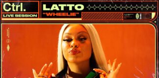 Lattoのハロウィーン仮装ーアイス・スパイスに被せた?プレイボーイ・バニー衣装