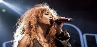 SZA、ブチ切れ!「もう我慢の限界」新曲リリースをせかすファンに痛烈メッセージ SZA_performing