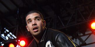 ドレイク、2パックの有名なデス・ロウ・レコーズのチェーンを自慢げに披露 Drakeが新作ICEMANのスニペットでA$AP Rockyをディスしたとされる瞬間