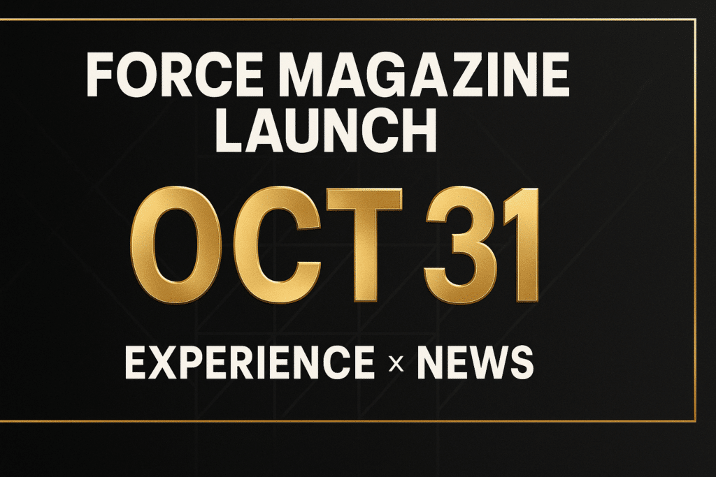 FORCE MAGAZINEの正式ローンチを前に、HIPHOPCsがその報道構造に潜む“設計された裏拍”を見つめる瞬間を象徴するビジュアル。 黒と金の照明が交錯し、ステージの奥にFORCEの文字が浮かび上がる。 表のメディアと裏の視点が一つのリズムで呼吸している様子を描く。