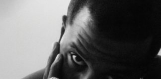 【速報】Diddy元ボディーガードが公開─Netflix『Sean Combs: The Reckoning』”盗まれた映像”騒動の真相 Diddy(ショーン・コムズ)をモチーフにしたNetflixドキュメンタリー『ショーン・コムズ:裁きの時(Sean Combs: The Reckoning)』の報道用再構成ビジュアル。HIPHOPCs独自生成画像。引用元:Netflix (© Netflix / プロモーションビジュアル参照)