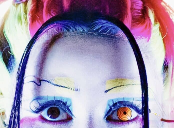 Doja Catが境界性パーソナリティ障害（BPD）の診断を公表。カラフルなビジュアルが彼女の内面の複雑さを映す