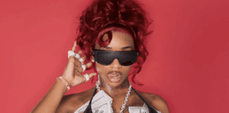 Lizzoが砂漠でラブブの上にトゥワーク・Sexyy Red、Coachella初出演で“Club Sexyy”宣言 Coachella 2026.Sexyy Redの姿。
