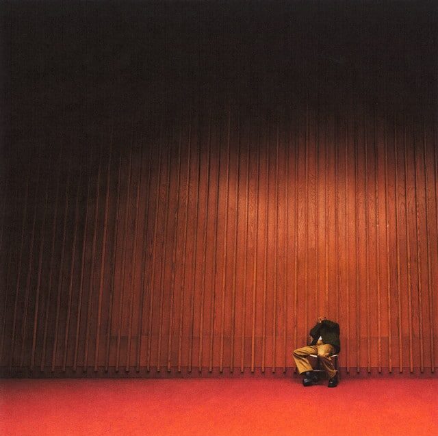 Isaiah Rashad「Boy in Red」feat. SZAレビュー｜Weekly Song”差し出す男”と”疲れ切った女”の3分9秒
