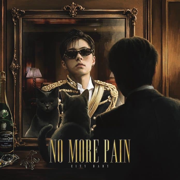 鏡に映る金色の装飾がある衣装のCityBabyと猫を描いた『NO MORE PAIN』のジャケット